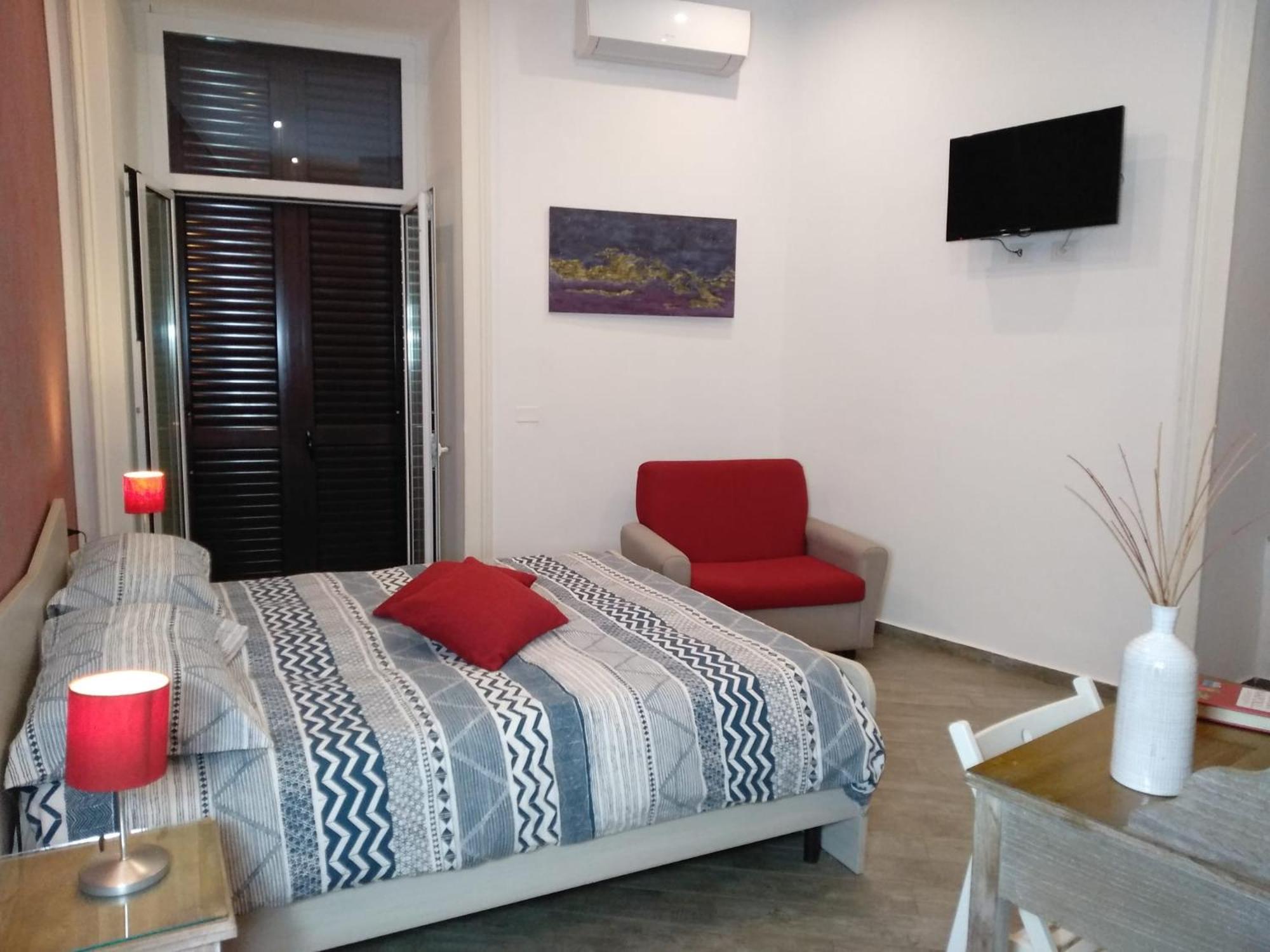 B&B Da Ary Colorful Rooms เนเปิลส์ ภายนอก รูปภาพ