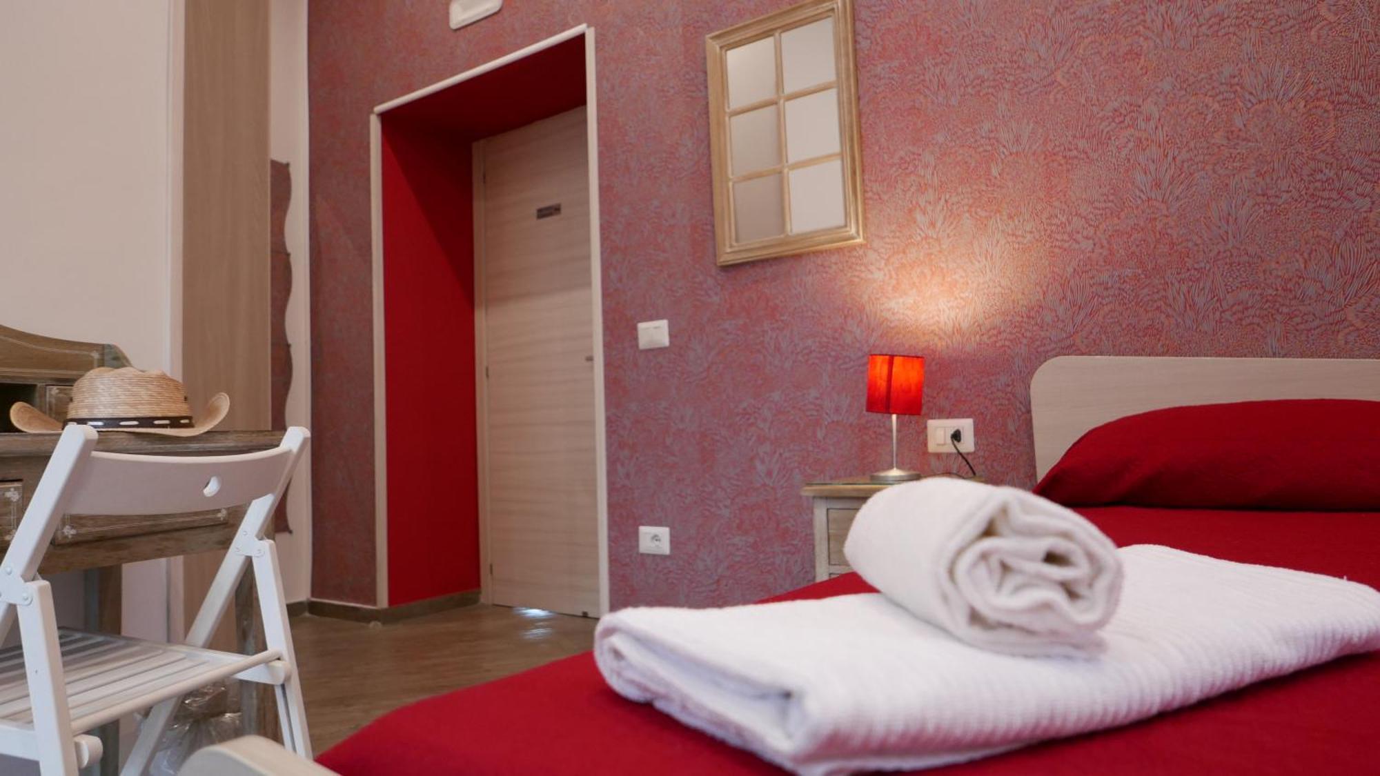 B&B Da Ary Colorful Rooms เนเปิลส์ ภายนอก รูปภาพ