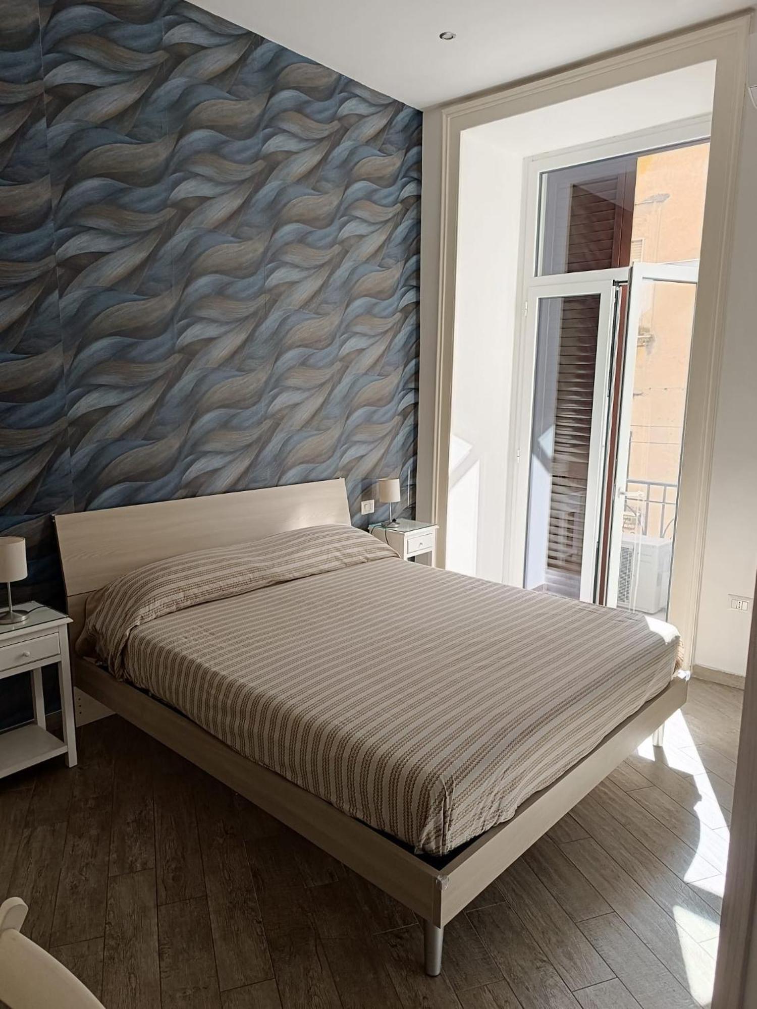 B&B Da Ary Colorful Rooms เนเปิลส์ ภายนอก รูปภาพ
