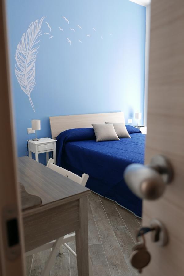 B&B Da Ary Colorful Rooms เนเปิลส์ ภายนอก รูปภาพ